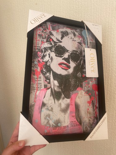 Marilyn monroe hand - monroe,