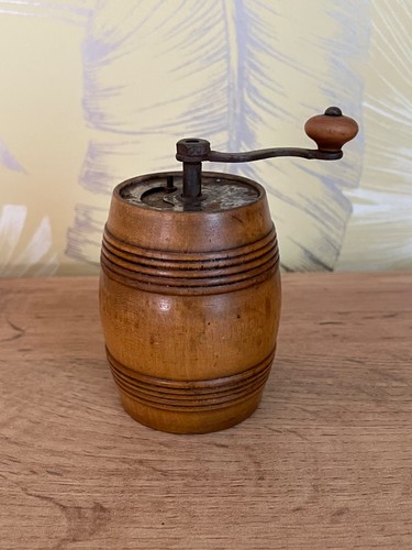 Antique victorian treen - antique, turned