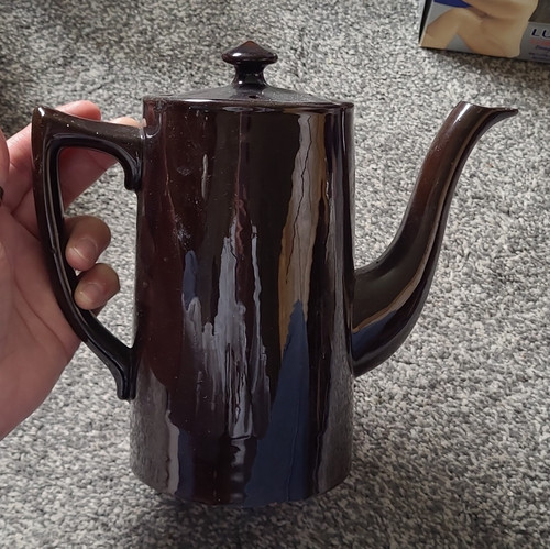 Brown glossy ceramic - glossy,