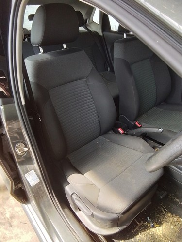 Seat front right volkswagen - front,