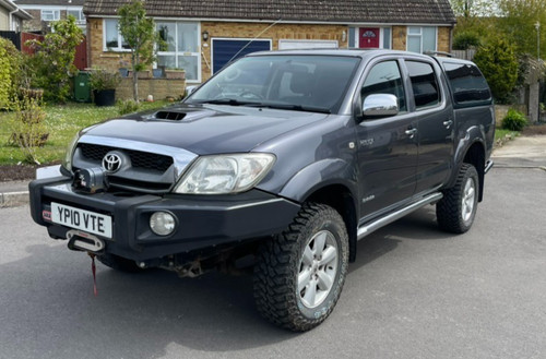 Toyota hilux invincible d4d - toyota,