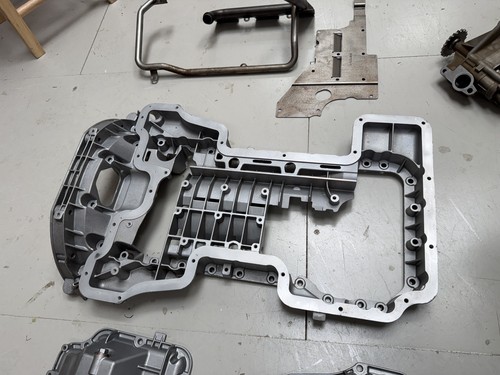 M113k upper engine oil pan - m113k,