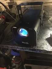 1 x Martin professional