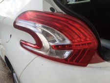 12-16 Peugeot 208 Mk1 Hatchback 5 Door REAR/TAIL LIGHT ON BODY PASSENGER SIDE