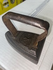 vintage metal cast iron in perfect condition 