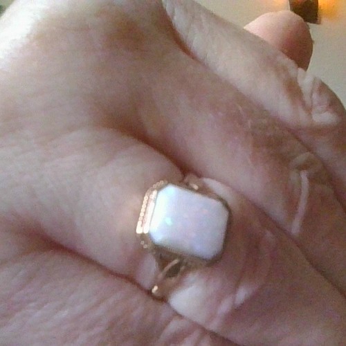 9ct yellow gold - 9ct, natural
