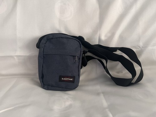 Eastpak over the shoulder - over,