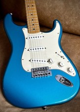 2016 Fender Stratocaster Lake