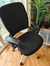 Steelcase Leap V2 - Needs Seat Height Piston Replacement