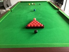 Reconditioned 9ft Snooker Table In Mahogany.  New Pure Wool Cloth.