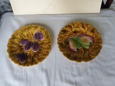 2 X VINTAGE PV SARREGUEMINES MAJOLICA FRUIT PLATES PLUMS & PEARS FRANCE 1920/50