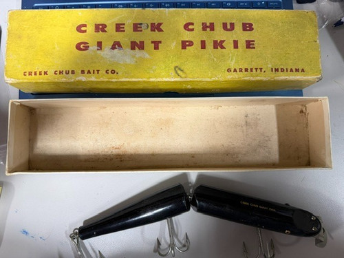 Vtg creek chub giant jointed - chub,