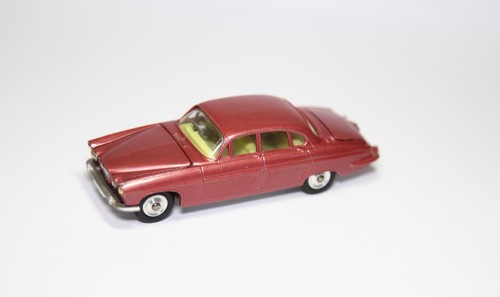 Corgi 238 jaguar mark saloon - 238,