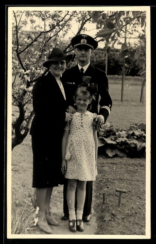 Photo real postcard - real,