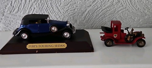 Vintage 1930 touring sedan - 1930's,