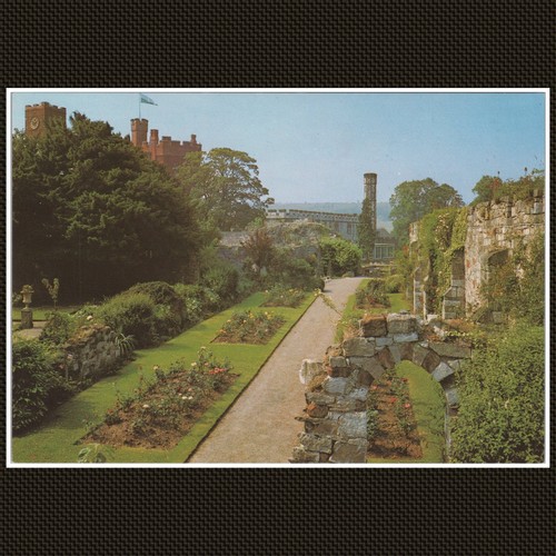 Ruthin castle denbighshire - ruthin,