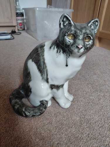 Winstanley medium size - , sitting