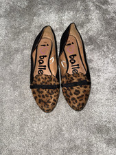 Women’s Flat Shoes Size 5