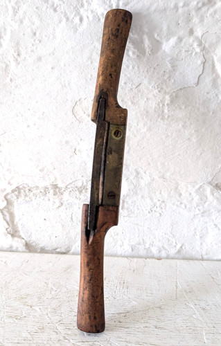 Vintage wooden spoke - vintage, shave.