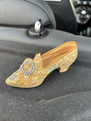 Just the right shoe - the,