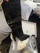 BRAND NEW PRETTYLITTLETHING
