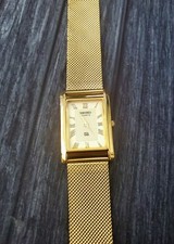 *Vintage Rectangular Tank Gorgeous Champaign Dial Milanese band Mens Watch