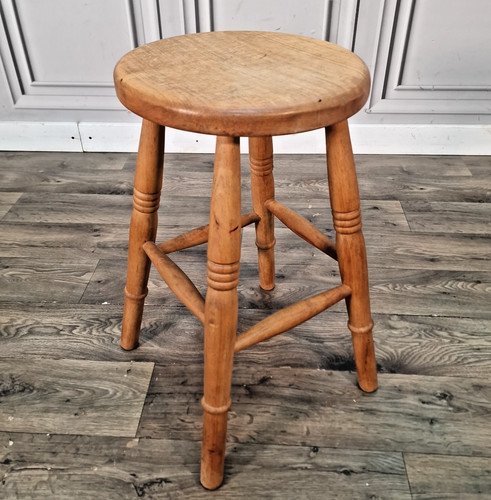 Vintage rustic stool - -, solid