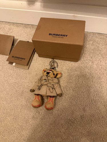 Burberry bag charm - bag, keyring