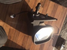 BERLINGO PARTNER 1.6 HDI DRIVERS SIDE WING MIRROR BROKEN 96269776XT 2006 TO 2010
