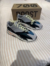 Yeezy 700 Waverunner UK11