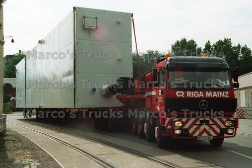 Truck photo mercedes benz - truck,
