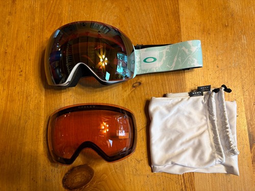 Oakley flight deck snow - deck, l
