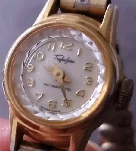 Beautiful vintage trafalgar - beautiful,