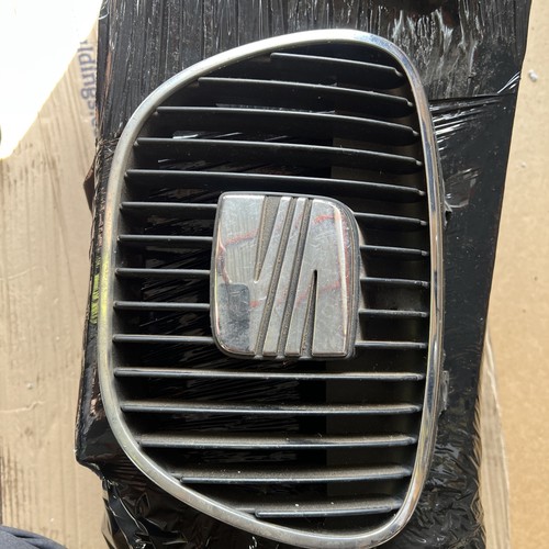 Seat ibiza front grill - front,