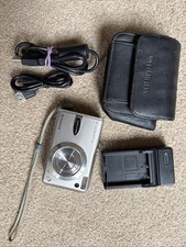 Fujifilm FinePix F30 Compact