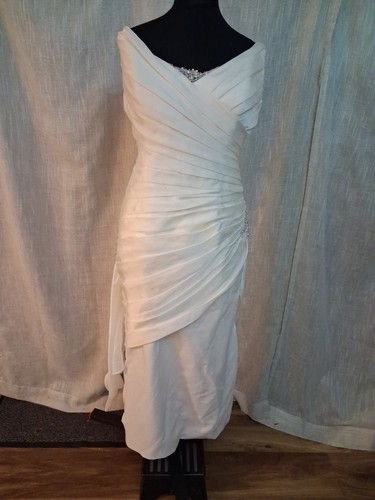 Wedding dress size - 20, ivory