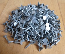 450x Clout Large Flat Head Felt Roof Nails 20mm Long 3mm Diameter 10mm Head