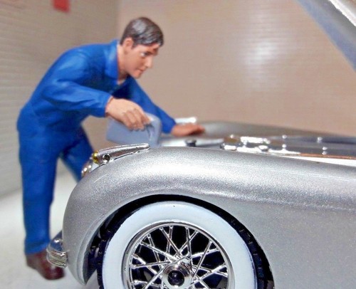 Figure mechanic garage oil - figure,