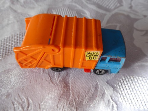 Vintage matchbox refuse - vintage,