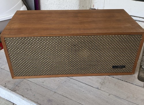 Vintage realistic solo - vintage,