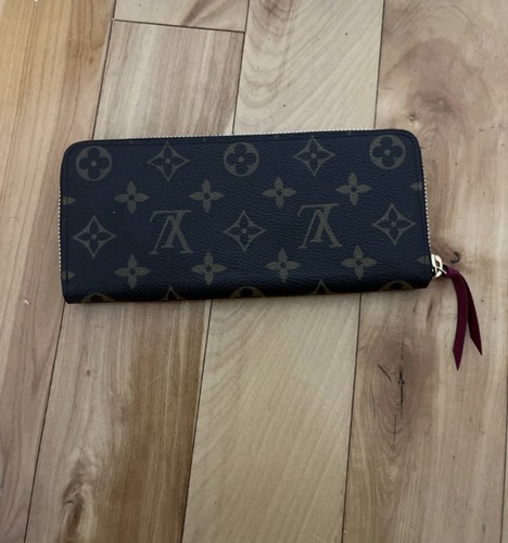 Bnib louis vuitton zippy - louis, purse