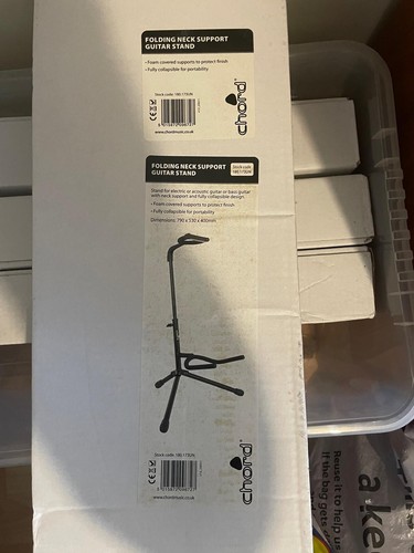 Chord guitar stand with neck - chord,