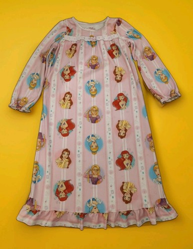 Pre loved disney little girl - disney,