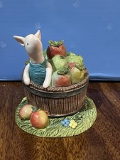 Classic  Pooh Piglet In A