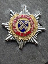 OBSOLETE ORIGINAL 1985 MERSEYSIDE ENAMEL FIRE BRIGADE Cap Badge