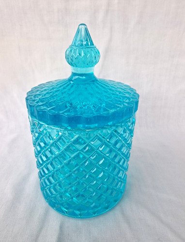 Diamond pattern resin jar - resin,