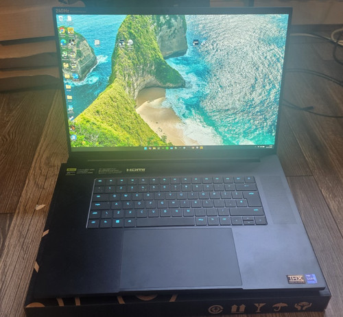 Razer blade qhd 240hz i9 - blade, 18"
