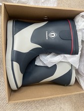 Crewsaver short boot, Size 7