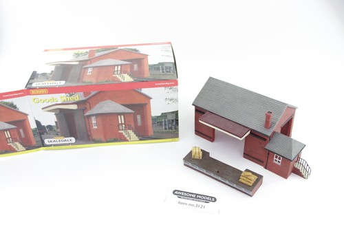 Hornby skaledale goods shed - hornby,
