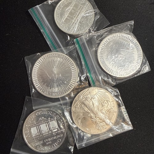 Silver coins assorted - x,